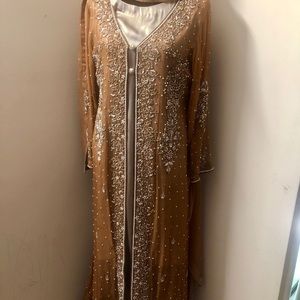 Beautiful Pakistani shalwar kameez